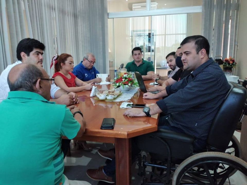 Reunión general de planificación de constitución de la Cámara de Comercio de Coronel Oviedo.