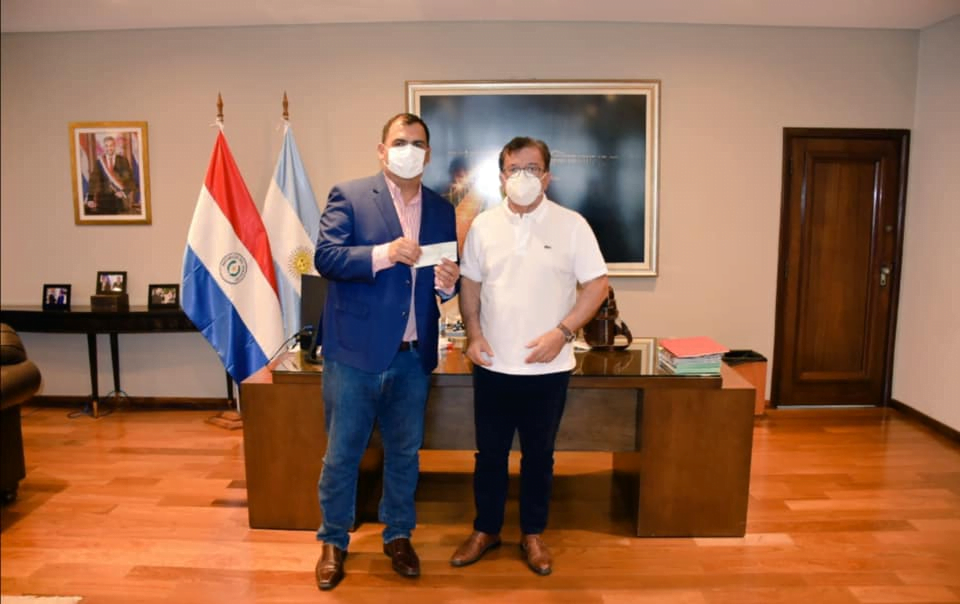 Gobernador se reúne con el Director de Yacyretá y recibe desembolso para Consejo de Salud