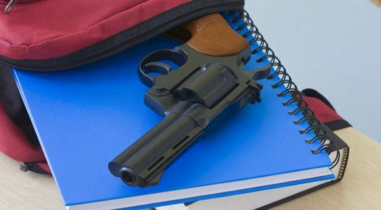 Alumnos planeaban «masacre» a tiros en colegio de CDE