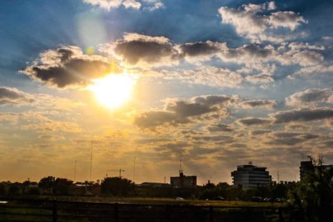 Fin de semana extremadamente caluroso, con tormentas para mañana