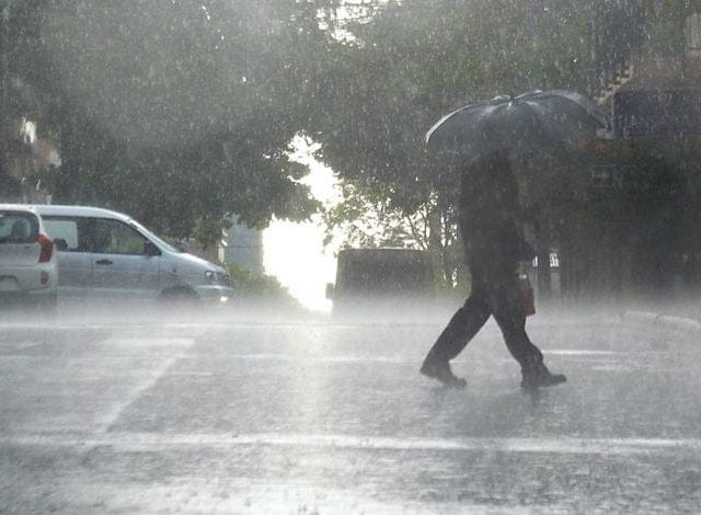 Sábado cálido y con lluvias dispersas Sábado cálido y con lluvias dispersas