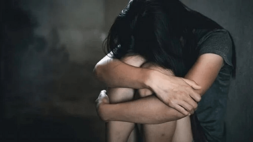 Fiscalía presenta acusación contra mujer que prostituía a su hija de 12 años bajo amenazas