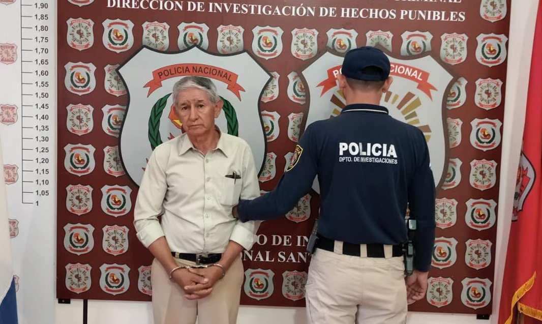 Abuelo abusó de sus dos nietas pequeñas y todavía no fue enviado a la cárcel