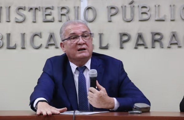 Familia de Lalo Gomes presenta juicio político contra Fiscal General