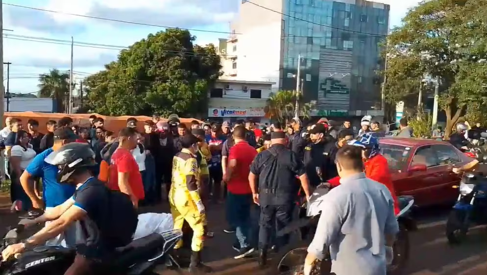 Mujer falleció tras ser golpeada por una moto y luego arrollada por un auto en CDE