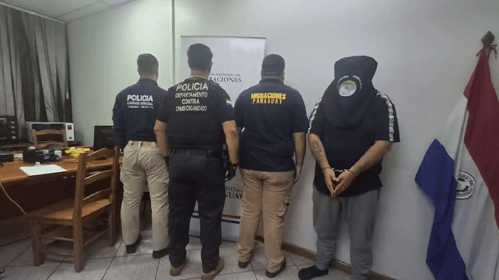 Presunto líder del Grupo Catarinense es expulsado de Paraguay tras su detención Presunto líder del Grupo Catarinense es expulsado de Paraguay tras su detención
