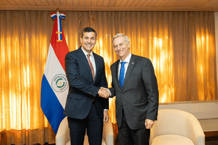 Peña confía en un trabajo conjunto con José Kast en Chile