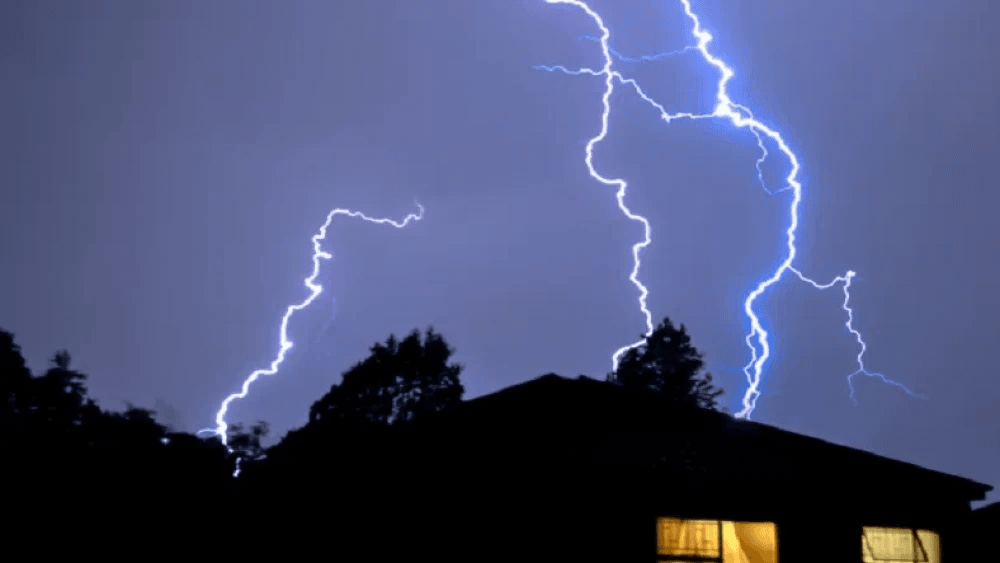Caída de rayo mató a un hombre que estaba recostado en el piso en Tavapy Caída de rayo mató a un hombre que estaba recostado en el piso en Tavapy