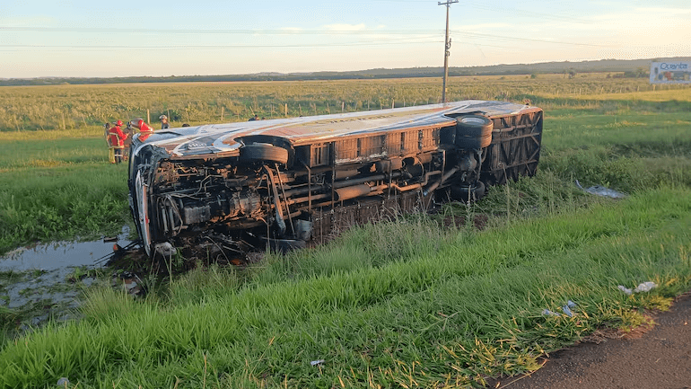 Tragedia en viaje de egresados: “La persona de al lado pudo salir, mi esposa no tuvo la misma suerte” Tragedia en viaje de egresados: “La persona de al lado pudo salir, mi esposa no tuvo la misma suerte”