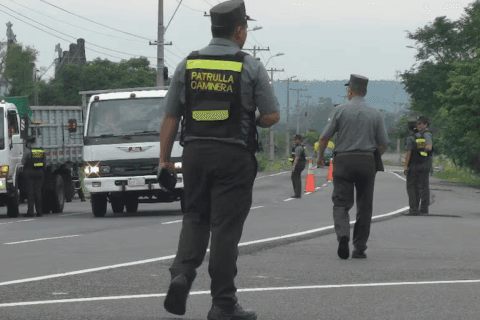 Un agente de la Patrulla Caminera fue encontrado sin vida en su vehículo