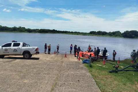 Hallan a la cuarta víctima fatal del naufragio en aguas del río Paraná en Cerrito