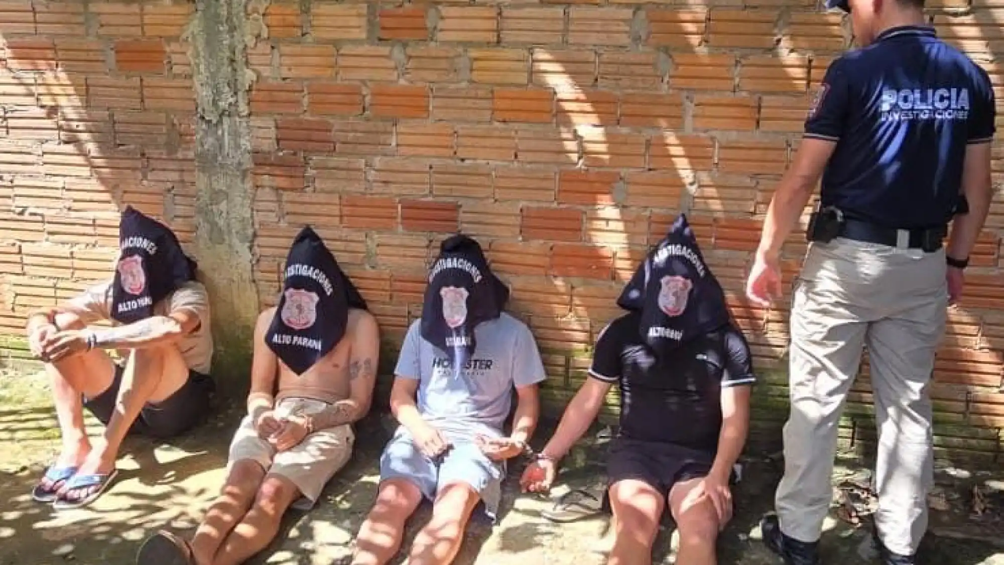 Cinco detenidos tras millonario asalto a camión distribuidor en Ciudad del Este Cinco detenidos tras millonario asalto a camión distribuidor en Ciudad del Este