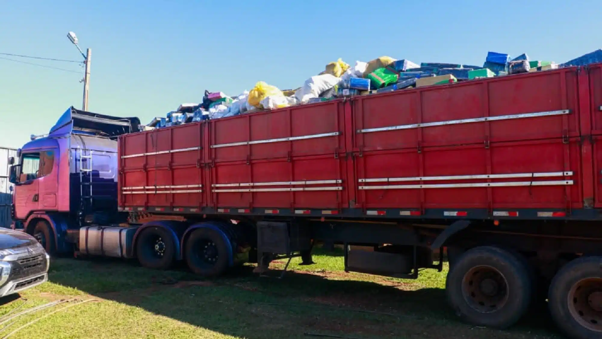 Identifican a presuntos dueños de la megacarga de marihuana incautada en Saltos del Guairá Identifican a presuntos dueños de la megacarga de marihuana incautada en Saltos del Guairá