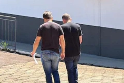 Reo se fuga, roba un camión y lo vende en Paraguay para gastar casi todo en fiestas y drogas