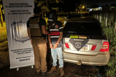 Hombre cae en un camino vecinal con paquetes de cocaína y crack en Coronel Oviedo