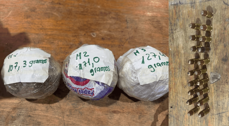 Arrojaron balas y drogas desde uno de los muros de la cárcel de Tacumbú