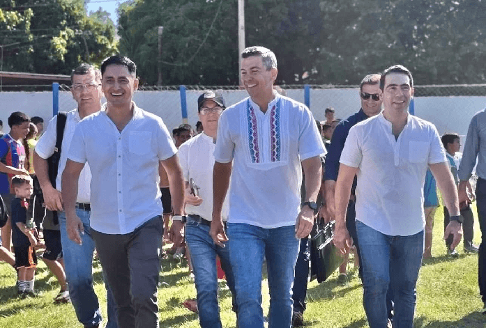 Elvio Castro ratifica su candidatura y despeja versiones: “Compito para ganar y ser intendente de Coronel Oviedo” Elvio Castro ratifica su candidatura y despeja versiones: “Compito para ganar y ser intendente de Coronel Oviedo”