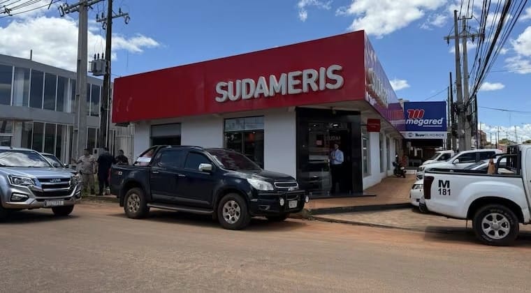 Roban G. 140 millones a empresario durante asalto frente a una sucursal bancaria