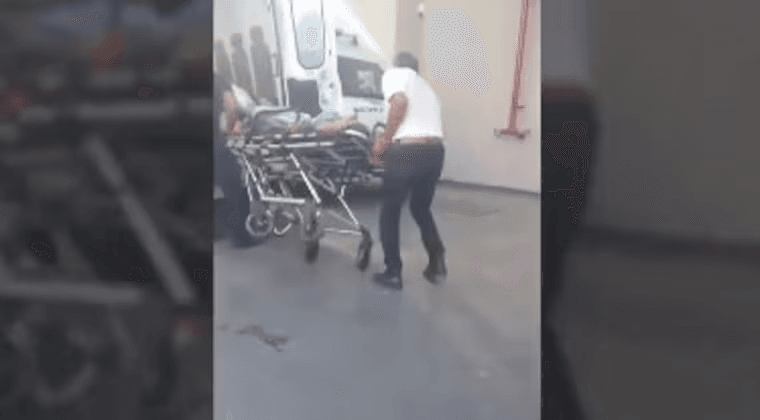 Denuncian a camilleros por echar a una paciente que sufrió ACV