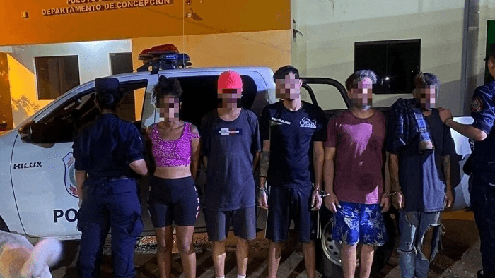 Ordenan que 5 mochileros sean expulsados del país tras la brutal agresión en Horqueta Ordenan que 5 mochileros sean expulsados del país tras la brutal agresión en Horqueta