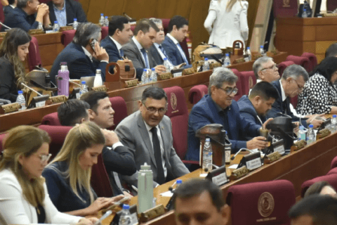 Diputados aprueban la reforma de la Caja Fiscal