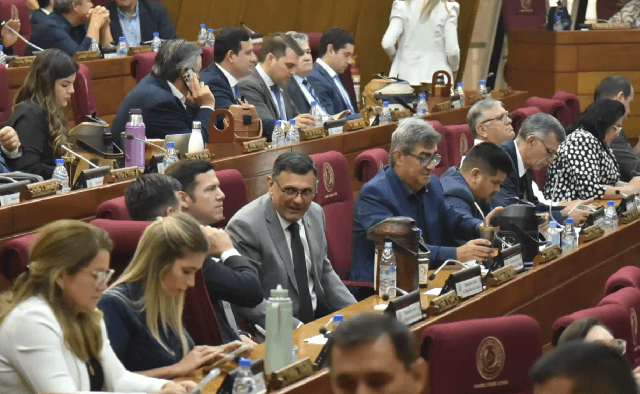 Diputados aprueban la reforma de la Caja Fiscal