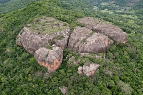 Niña fallece tras caer del Cerro Pa’ũ en Paraguarí