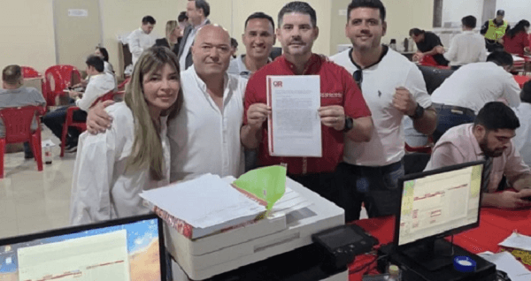 Nenecho oficializa precandidatura a concejal Nenecho oficializa precandidatura a concejal
