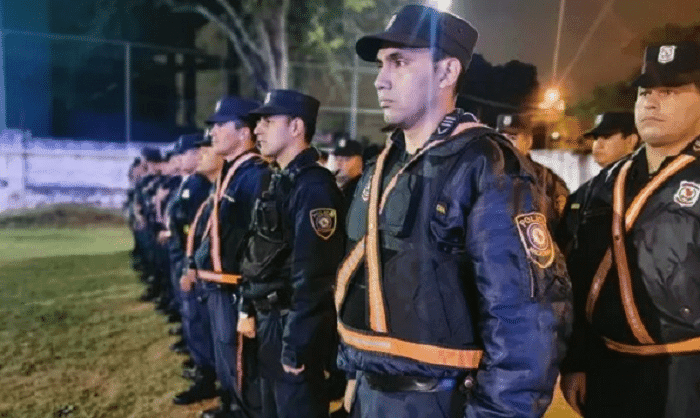 Más de cien policías piden retiro por reforma de Caja Fiscal