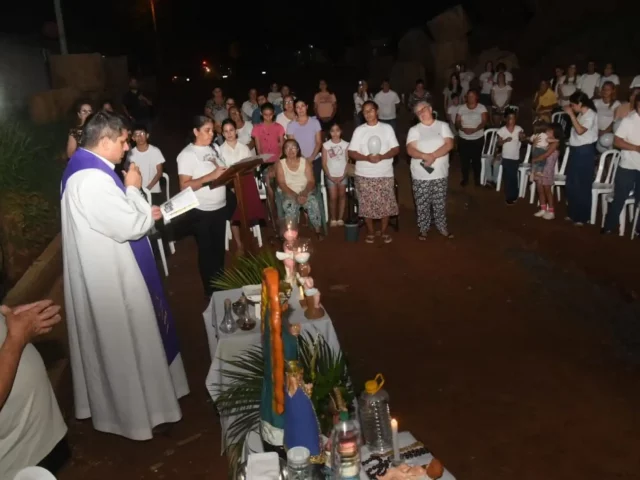 En misa piden justicia por Tobías Suárez, el niño arrastrado por el raudal En misa piden justicia por Tobías Suárez, el niño arrastrado por el raudal