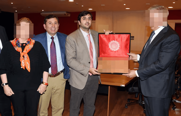 Hijo del senador Pettengill se alza con millonaria licitación de lavandería del IPS