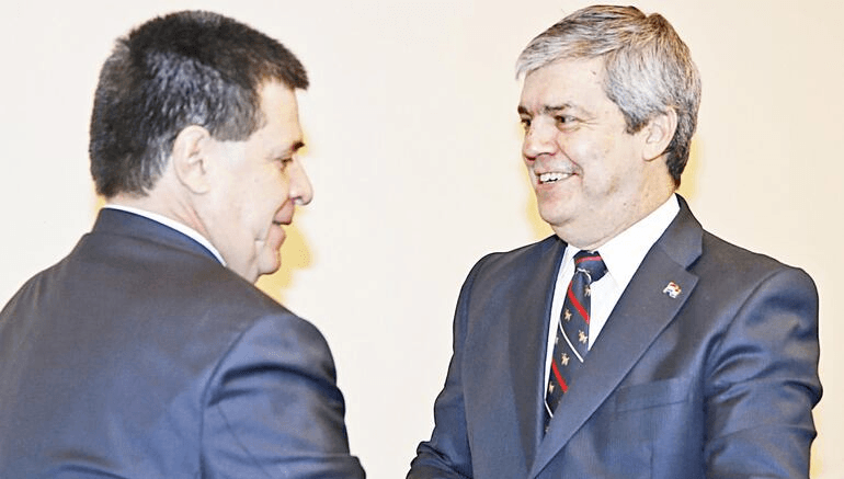 Riera ordena vigilancia policial 24 horas en el sanatorio donde está internado Horacio Cartes Riera ordena vigilancia policial 24 horas en el sanatorio donde está internado Horacio Cartes