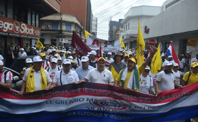 Caja Fiscal: Docentes anuncian movilización nacional para el próximo miércoles Caja Fiscal: Docentes anuncian movilización nacional para el próximo miércoles