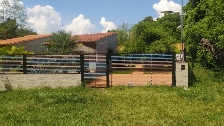 Alemana y sus seis perros son hallados muertos en Itauguá