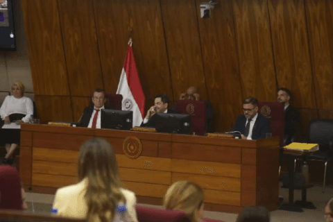 Sancionan ley de la Caja Fiscal en la versión aceptada por los docentes