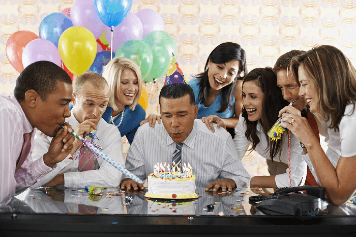 Senadores analizarán en 15 días el día libre por cumpleaños