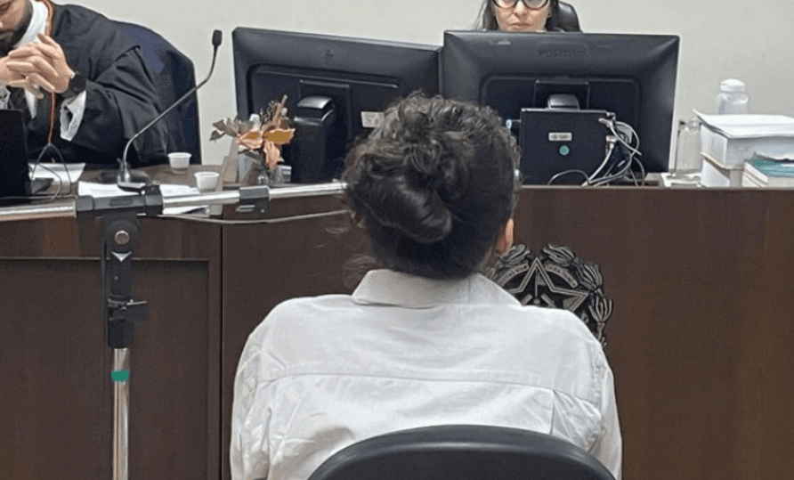 Declaran inocente a mujer que había asesinado a su pareja por abusar de su hija Declaran inocente a mujer que había asesinado a su pareja por abusar de su hija