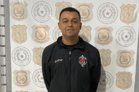 Cayó en su propio show: lo contrataron como músico y lo detuvieron