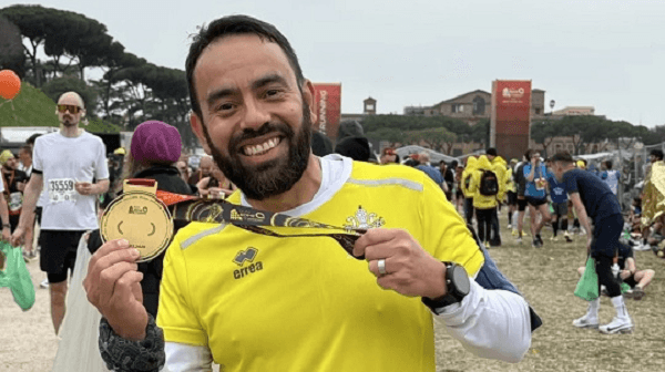 Sacerdote paraguayo corrió maratón en Roma
