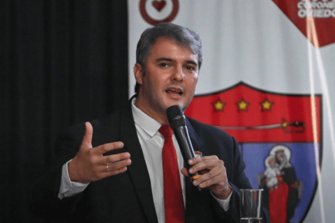 Marcos Benítez rechaza críticas y las califica como “show electoral” en plena carrera por la reelección