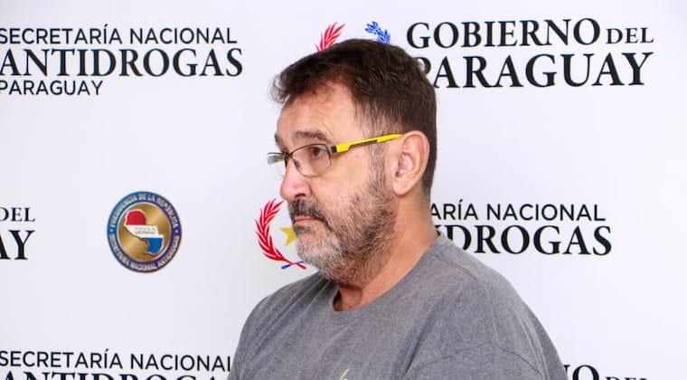 Mató a su esposa en 1989 de 72 puñaladas en Brasil, ayer lo detuvieron en San Lorenzo Mató a su esposa en 1989 de 72 puñaladas en Brasil, ayer lo detuvieron en San Lorenzo