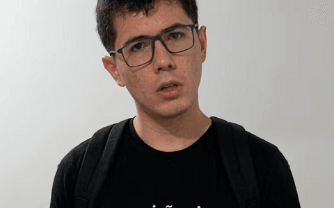 Denunciado por matar al gato de su pareja fue despedido tras viralizarse el caso