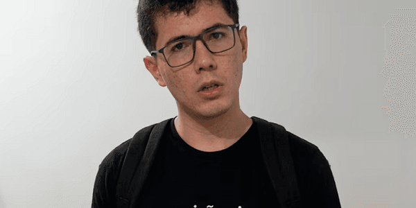 Denunciado por matar al gato de su pareja fue despedido tras viralizarse el caso