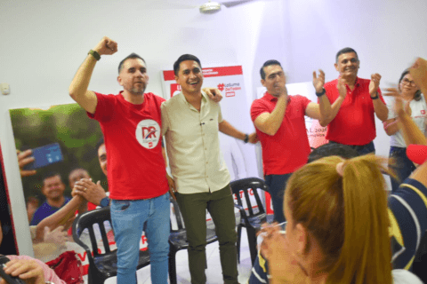 Diego Rodríguez lidera encuestas en Coronel Oviedo
