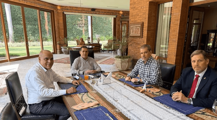 Senadores de Honor Colorado con Cartes: “Acompañamos su decisión de postular a Baruja”