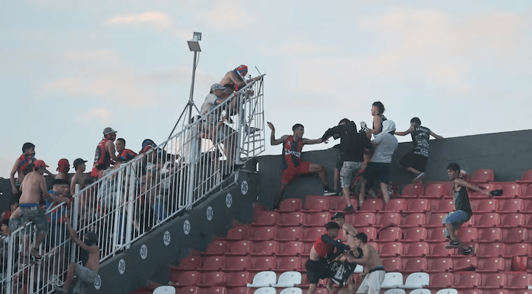 Ordenan prisión para seis hinchas de Cerro tras violento incidente en el superclásico