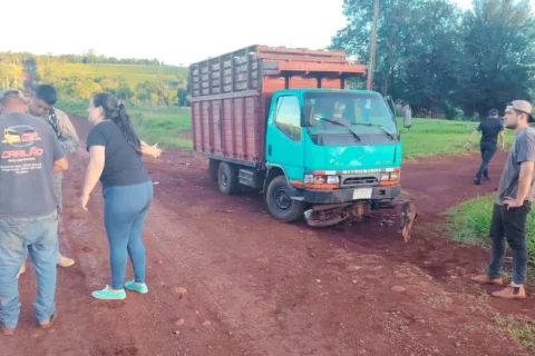 Niño muere tras chocar en motocicleta contra un camión en Itapúa