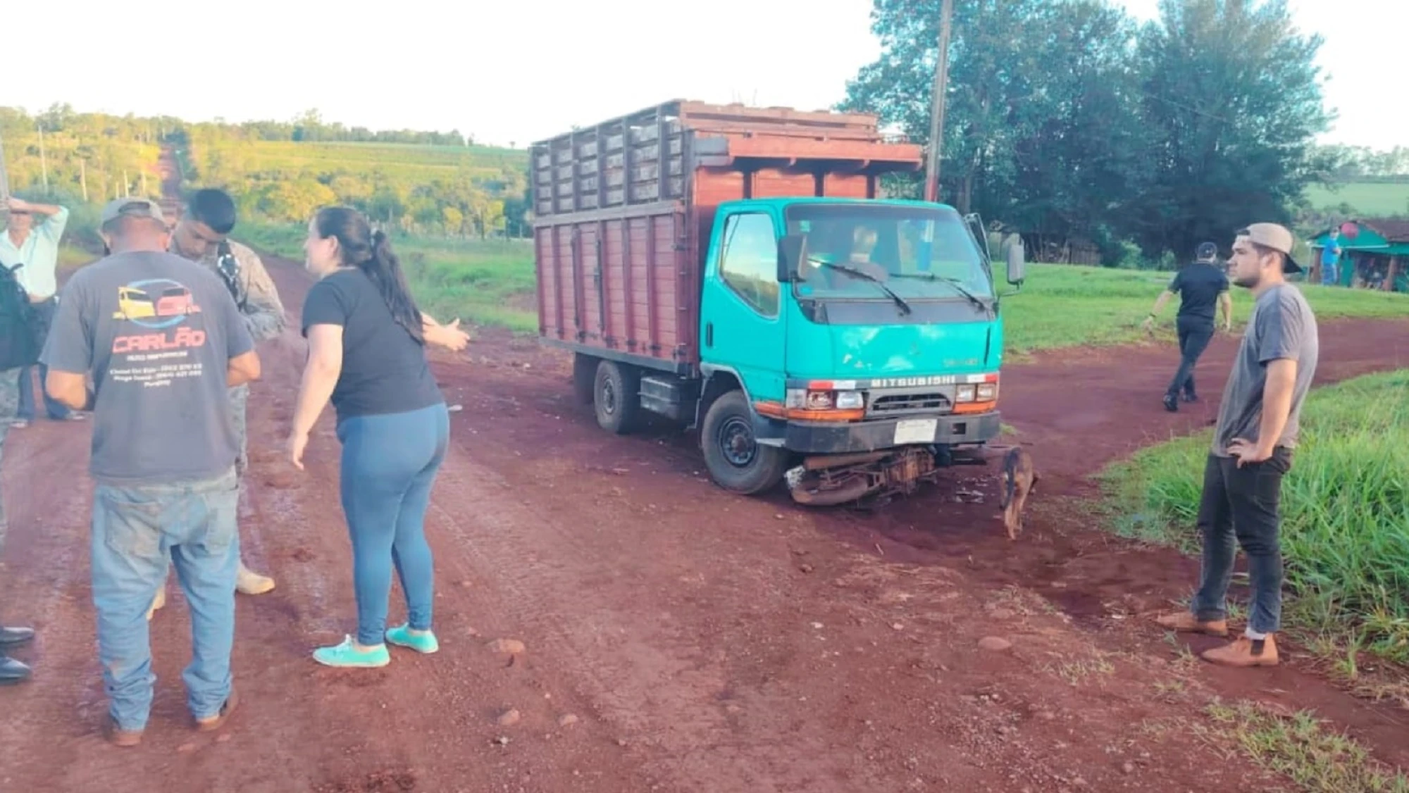 Niño muere tras chocar en motocicleta contra un camión en Itapúa Niño muere tras chocar en motocicleta contra un camión en Itapúa