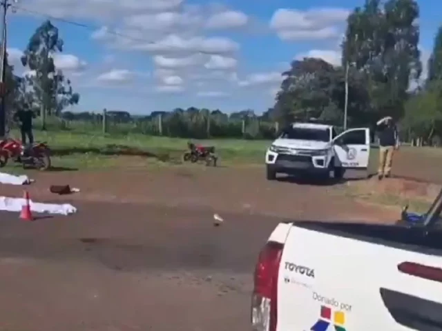 Una mujer, su hijo de 2 años y su hermano adolescente mueren en un triple choque