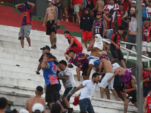 Se entregan a la Justicia tres hinchas de Cerro Porteño buscados por incidentes en el superclásico